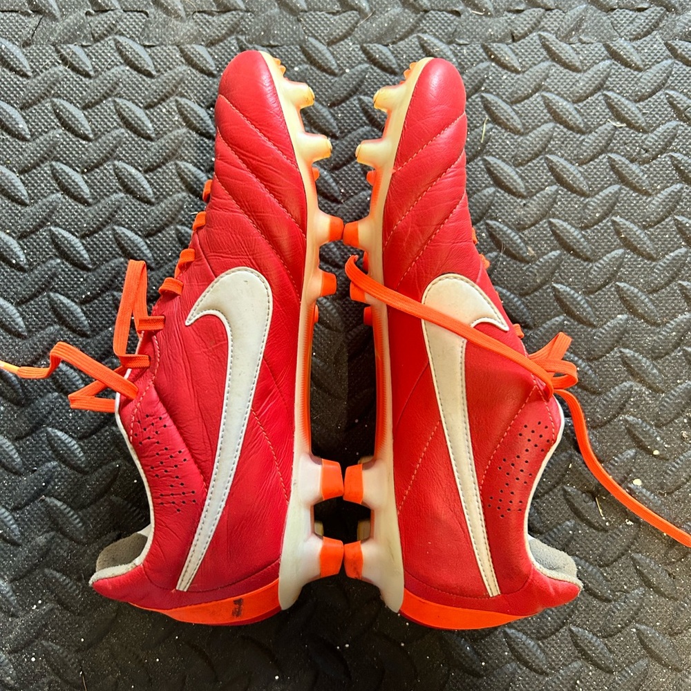 Nike tempo soccer cleats